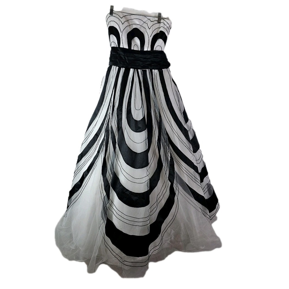 Terani White Black Princess Size 6 Prom Ball Gown Pageant Dress Strapless Beaded